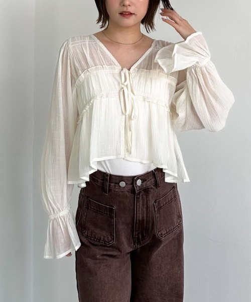 archives（アルシーヴ）の「楊柳シャーリングショートブラウス（シャツ/ブラウス・レディース・アイボリー/ブラック/ブラウン/グレー・MEDIUM）」の12枚目の写真