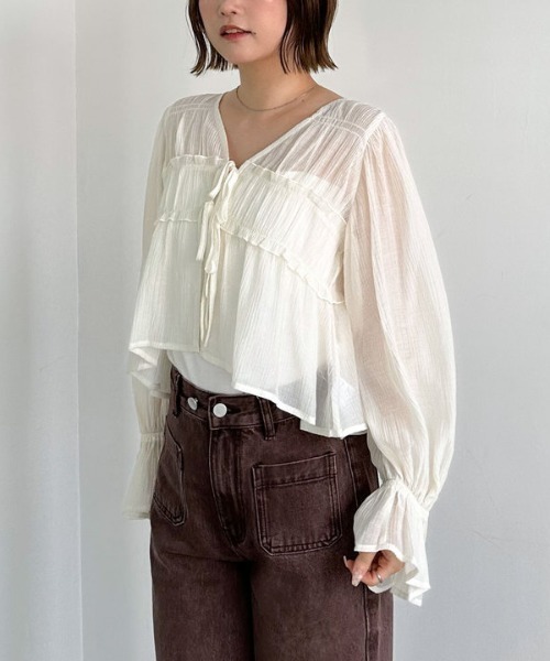 archives（アルシーヴ）の「楊柳シャーリングショートブラウス（シャツ/ブラウス・レディース・アイボリー/ブラック/ブラウン/グレー・MEDIUM）」の13枚目の写真