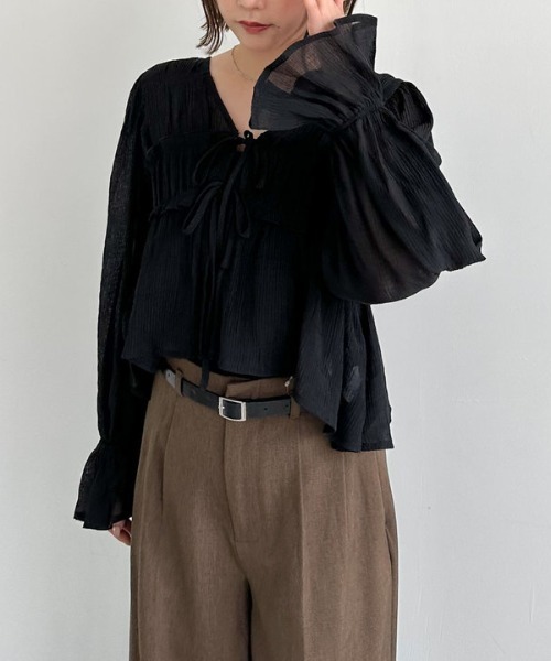 archives（アルシーヴ）の「楊柳シャーリングショートブラウス（シャツ/ブラウス・レディース・アイボリー/ブラック/ブラウン/グレー・MEDIUM）」の21枚目の写真