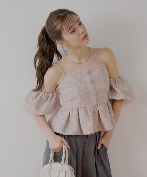 Chico(チコ)の「【新素材】2wayツイードオフショルブラウス(シャツ/ブラウス・レディース・ホワイト系その他/ピンク/ブラック・FREE)」の20枚目の写真