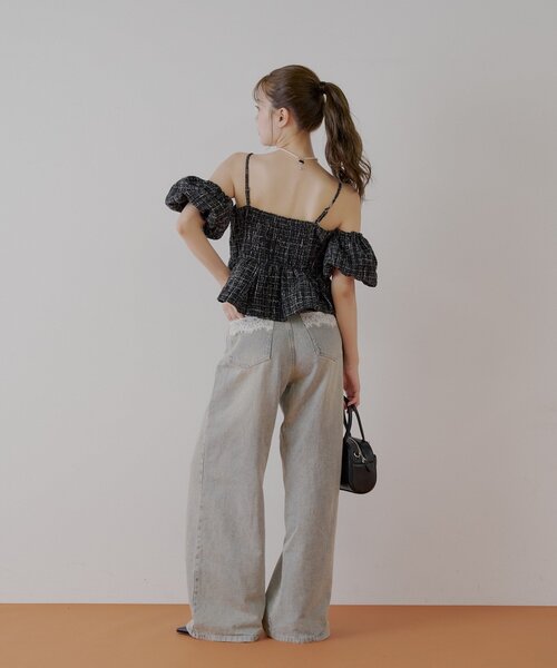 Chico(チコ)の「【新素材】2wayツイードオフショルブラウス(シャツ/ブラウス・レディース・ホワイト系その他/ピンク/ブラック・FREE)」の5枚目の写真