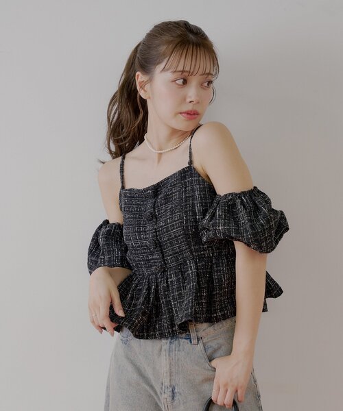Chico(チコ)の「【新素材】2wayツイードオフショルブラウス(シャツ/ブラウス・レディース・ホワイト系その他/ピンク/ブラック・FREE)」の7枚目の写真
