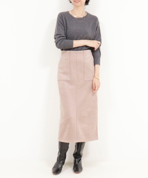MICO COULIER(ミコクリエ)の「マシュマロスウェードタイトスカート(スカート・レディース・チャコールグレー/グレイッシュベージュ/ピンク・36/38)」の4枚目の写真