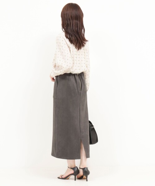 MICO COULIER(ミコクリエ)の「マシュマロスウェードタイトスカート(スカート・レディース・チャコールグレー/グレイッシュベージュ/ピンク・36/38)」の17枚目の写真