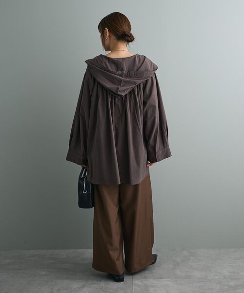 CRAFT STANDARD BOUTIQUE(クラフトスタンダードブティック)の「フーディーオーバーサイズシャツ(シャツ/ブラウス・レディース・サックスブルー/ライトベージュ/チャコールグレー・FREE)」の11枚目の写真