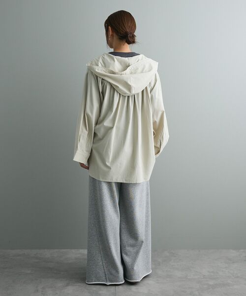 CRAFT STANDARD BOUTIQUE(クラフトスタンダードブティック)の「フーディーオーバーサイズシャツ(シャツ/ブラウス・レディース・サックスブルー/ライトベージュ/チャコールグレー・FREE)」の20枚目の写真