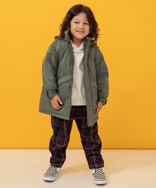 BREEZE(ブリーズ)の「【いつでもあったか機能綿】フードがしまえるモンスターコート(モッズコート・キッズ・ブラック/カーキ・150/140/130/120/110/100/90)」の4枚目の写真