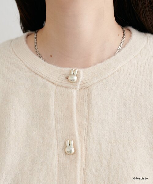 natural couture(ナチュラルクチュール)の「【miffyコラボ】miffy釦ニットカーデ(カーディガン/ボレロ・レディース・ブラウン/ピンク/ブルー/グレー/オフホワイト/グレイッシュベージュ・FREE)」の14枚目の写真