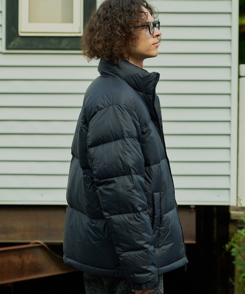 ragged mountain(ラギットマウンテン)の「【RAGGED MOUNTAIN/ラギットマウンテン】【軽量なのにしっかり保温】スタンドカラー ダウンジャケット ナイロン 袖口面ファスナー 裾ゴムスピンドル・ストッパー アウトドア タウンユース ユニセックス(ダウンジャケット/コート・メンズ・ターコイズブルー/チャコールグレー/ブラック・MEDIUM/LARGE/X-LARGE)」の16枚目の写真