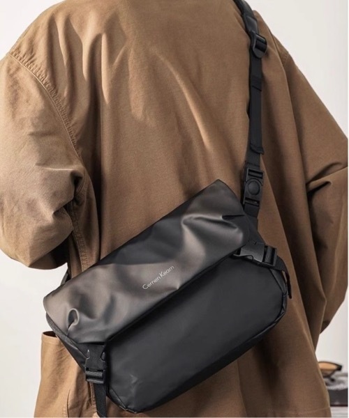 Burner(バーナー)の「【OKUOKU 0909】フラップメッセンジャーバッグ oku-bag-14-17(ショルダーバッグ・メンズ・ブラック・FREE)」の7枚目の写真