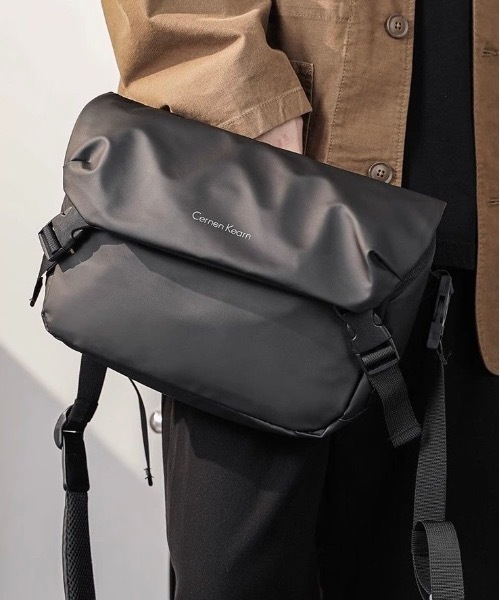 Burner(バーナー)の「【OKUOKU 0909】フラップメッセンジャーバッグ oku-bag-14-17(ショルダーバッグ・メンズ・ブラック・FREE)」の6枚目の写真