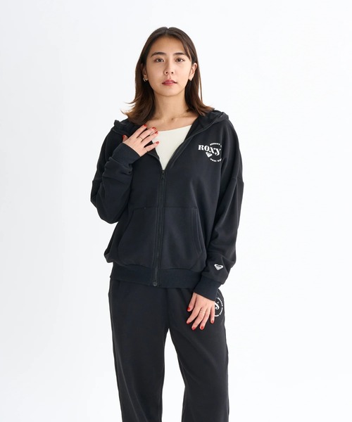 ROXY（ロキシー）の「JIVY ZIP HOODIE /ロキシーロゴワンポイントドロップショルダージップアップフーディー・パーカー（パーカー・レディース・ブラック/ナチュラル/ブラウン・SMALL/MEDIUM/LARGE）」の5枚目の写真
