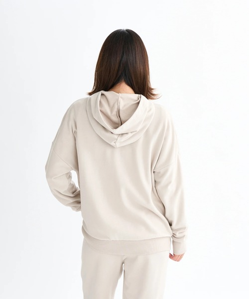 ROXY（ロキシー）の「JIVY ZIP HOODIE /ロキシーロゴワンポイントドロップショルダージップアップフーディー・パーカー（パーカー・レディース・ブラック/ナチュラル/ブラウン・SMALL/MEDIUM/LARGE）」の19枚目の写真