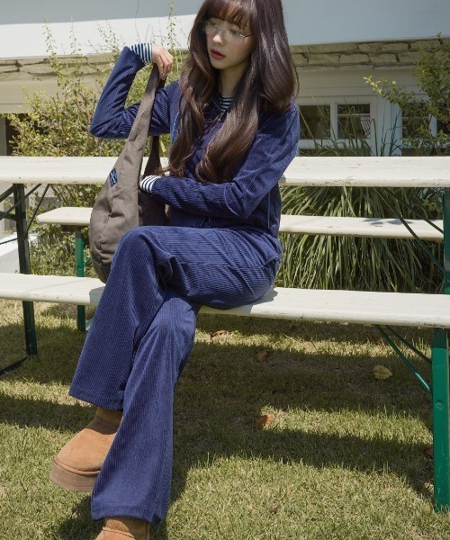 muahmuah(ムーアムーア)の「A'GEM/9 × .kom 『muah muah/ムーアムーア』 LOGO STITCH VELVET TRAINING PANTS/ベルベット ロゴ ステッチパンツ(スウェットパンツ・レディース・ネイビー/ピンク/グレー/ブラック・FREE)」の20枚目の写真