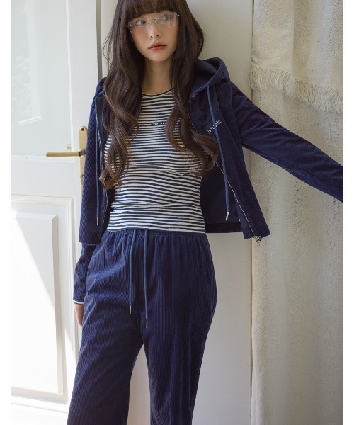 muahmuah(ムーアムーア)の「A'GEM/9 × .kom 『muah muah/ムーアムーア』 LOGO STITCH VELVET TRAINING PANTS/ベルベット ロゴ ステッチパンツ(スウェットパンツ・レディース・ネイビー/ピンク/グレー/ブラック・FREE)」の18枚目の写真