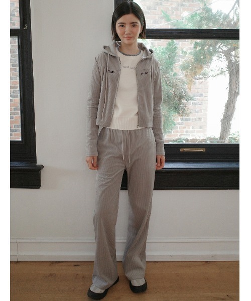 muahmuah(ムーアムーア)の「A'GEM/9 × .kom 『muah muah/ムーアムーア』 LOGO STITCH VELVET TRAINING PANTS/ベルベット ロゴ ステッチパンツ(スウェットパンツ・レディース・ネイビー/ピンク/グレー/ブラック・FREE)」の12枚目の写真