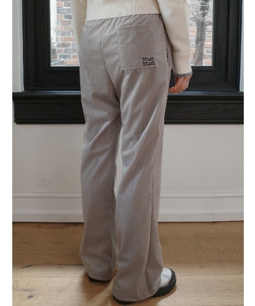 muahmuah(ムーアムーア)の「A'GEM/9 × .kom 『muah muah/ムーアムーア』 LOGO STITCH VELVET TRAINING PANTS/ベルベット ロゴ ステッチパンツ(スウェットパンツ・レディース・ネイビー/ピンク/グレー/ブラック・FREE)」の11枚目の写真