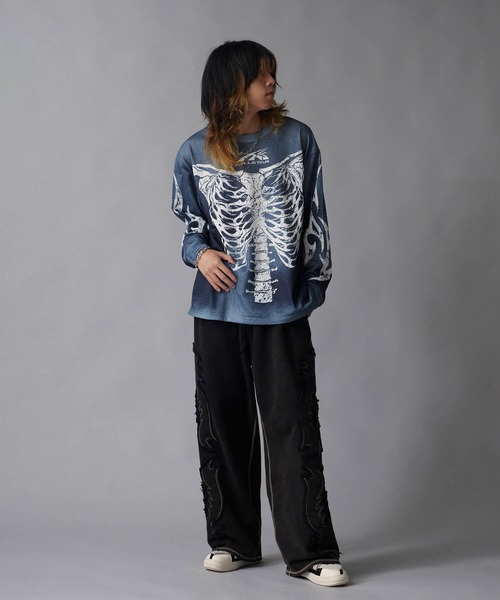 Theater code（シアターコード）の「【60%OFF】All-over print Crewneck jersey shirt / オーバープリント クルーネックスウェット（スウェット・メンズ・ブラック/ブラック×レッド・M/L）」の18枚目の写真