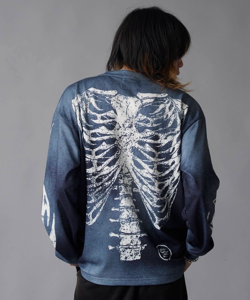 Theater code（シアターコード）の「【60%OFF】All-over print Crewneck jersey shirt / オーバープリント クルーネックスウェット（スウェット・メンズ・ブラック/ブラック×レッド・M/L）」の9枚目の写真