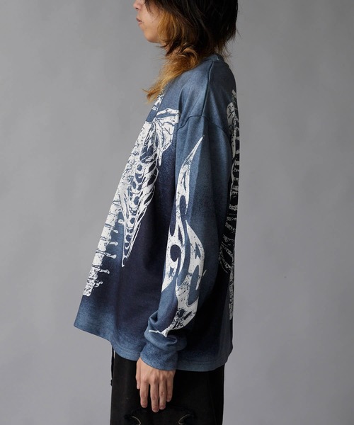 Theater code（シアターコード）の「【60%OFF】All-over print Crewneck jersey shirt / オーバープリント クルーネックスウェット（スウェット・メンズ・ブラック/ブラック×レッド・M/L）」の15枚目の写真