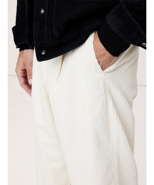 Banana Republic（バナナリパブリック）の「◆ルーズ プリーツ コーデュロイ パンツ（その他パンツ・メンズ・バーガンディー/オフホワイト・28W 30L/34W 30L/33W 30L/32W 30L/30W 30L/31W 30L/29W 30L）」の9枚目の写真