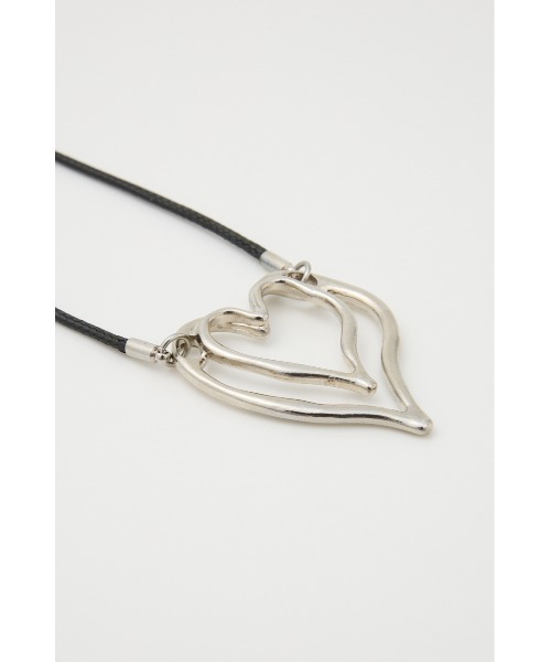 SLY（スライ）の「HEART CHARM CHOKER ハートチャーム チョーカー（チョーカー・レディース・レッド/ブラック・FREE）」の4枚目の写真