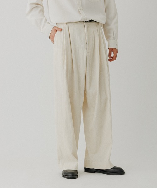 ADAM ET ROPE'（アダムエロペ）の「コーデュロイ バギー スラックス（その他パンツ・メンズ・グレー/オフホワイト/ブラック・M/L）」の7枚目の写真