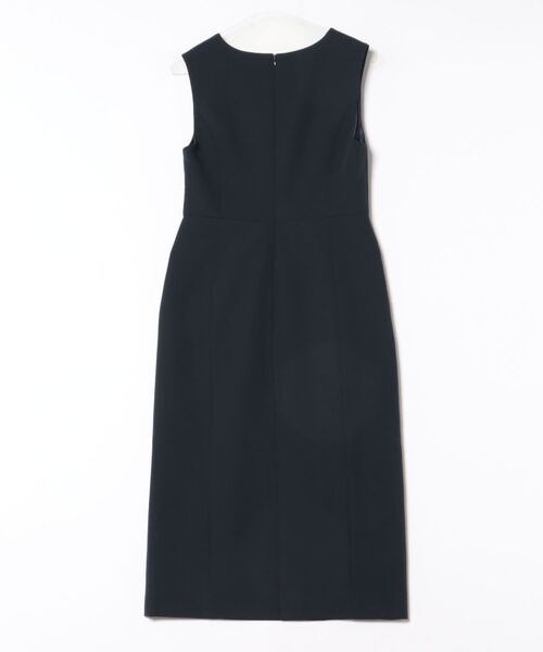 STRAWBERRY-FIELDS（ストロベリーフィールズ）の「サスティクロス_Vネックジャンパースカート（ジャンパースカート・レディース・ベージュ/ネイビー・2）」の7枚目の写真