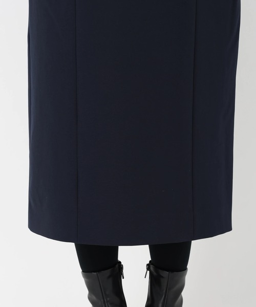 STRAWBERRY-FIELDS（ストロベリーフィールズ）の「サスティクロス_Vネックジャンパースカート（ジャンパースカート・レディース・ベージュ/ネイビー・2）」の15枚目の写真