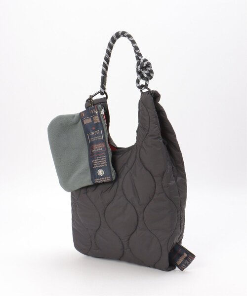 notch.(ノッチ)の「柄テープキルティングマルシェBAG(トートバッグ・レディース・オフホワイト/ブルー/ブラック/オリーブ・ONESIZE)」の6枚目の写真
