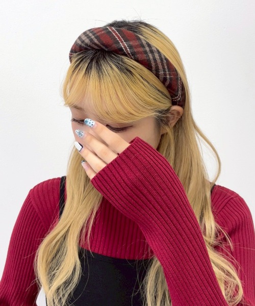 WEGO（ウィゴー）の「WEGO/チェックカチューシャ（カチューシャ・レディース・グリーン系その他2/レッド系その他2/ブラウン系その他2・FREE）」の3枚目の写真