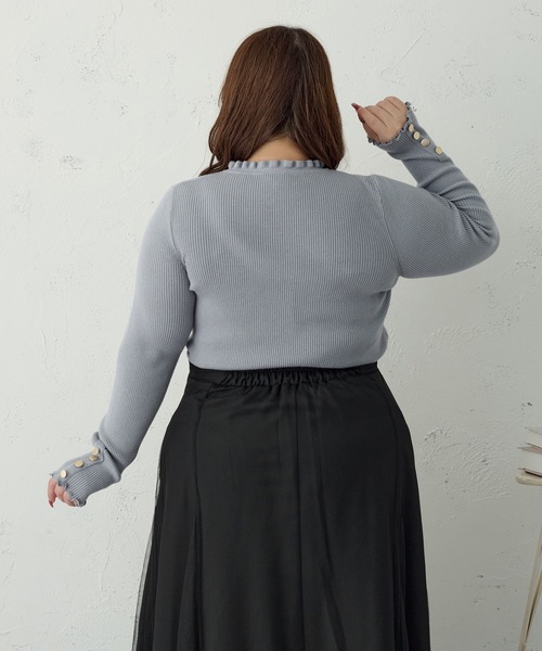 Louiosy(ルオシー)の「【大きいサイズ】袖ボタンフリルネックリブニット(ニット/セーター・レディース・オフホワイト/ブルー・4L/X-LARGE/3L)」の16枚目の写真