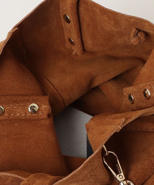 AULENTTI(オウレンティ)の「【AULENTTI/オーレンティ】スエードバケツトートチェーンショルダーバッグ(ショルダーバッグ・レディース・ブラウン/キャメル・FREE)」の10枚目の写真