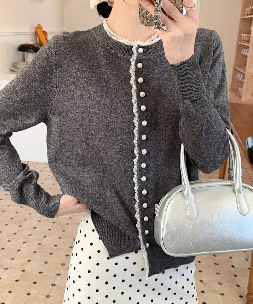 ONEP STAR（ワンピスター）の「ベーシックふんわりカーディガン（カーディガン/ボレロ・レディース・ピンク/ワインレッド/ライトブルー/ベージュ/オフホワイト/ブラック/グレー・FREE）」の3枚目の写真