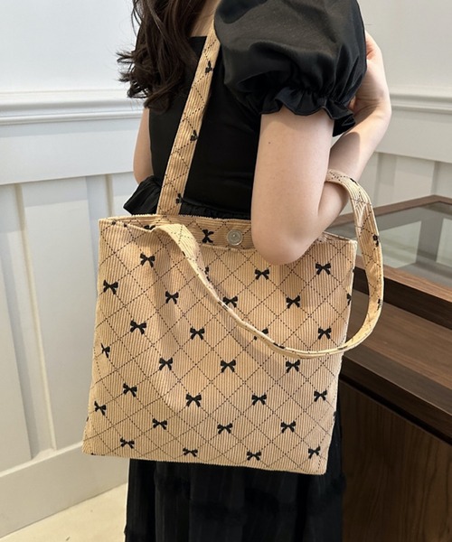 VIBGYOR(ヴィブジョー)の「urbanfemine./リボンコーデュロイトートバッグ U7405(トートバッグ・レディース・ホワイト/ベージュ/イエロー/オレンジ/ブルー/グリーン・FREE)」の1枚目の写真