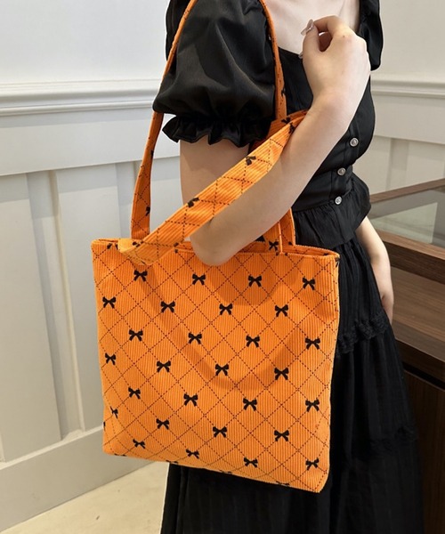 VIBGYOR(ヴィブジョー)の「urbanfemine./リボンコーデュロイトートバッグ U7405(トートバッグ・レディース・ホワイト/ベージュ/イエロー/オレンジ/ブルー/グリーン・FREE)」の6枚目の写真