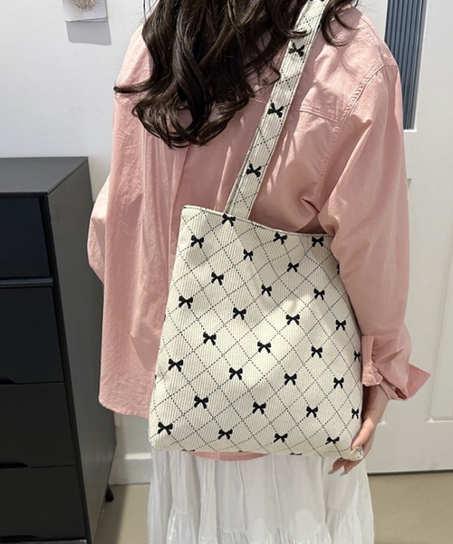 VIBGYOR(ヴィブジョー)の「urbanfemine./リボンコーデュロイトートバッグ U7405(トートバッグ・レディース・ホワイト/ベージュ/イエロー/オレンジ/ブルー/グリーン・FREE)」の7枚目の写真