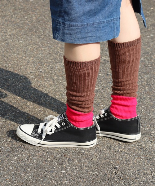 TAWARA(タワラ)の「ちょびウール バイカラーリブ ルーズハイソックス(ソックス/靴下・レディース・イエロー/オレンジ/ピンク/ブルー・S)」の1枚目の写真