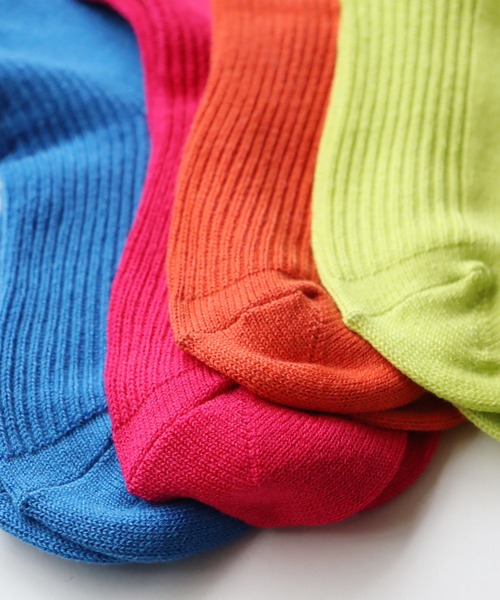 TAWARA(タワラ)の「ちょびウール バイカラーリブ ルーズハイソックス(ソックス/靴下・レディース・イエロー/オレンジ/ピンク/ブルー・S)」の13枚目の写真