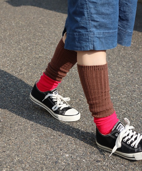 TAWARA(タワラ)の「ちょびウール バイカラーリブ ルーズハイソックス(ソックス/靴下・レディース・イエロー/オレンジ/ピンク/ブルー・S)」の14枚目の写真