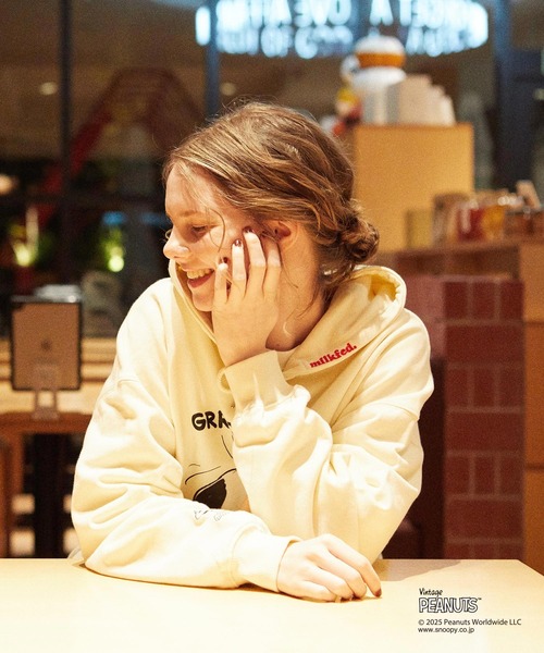 PEANUTS（ピーナッツ）の「MILKFED. × PEANUTS HOODIE（パーカー・レディース・チャコール/オフホワイト・ONE SIZE）」の13枚目の写真