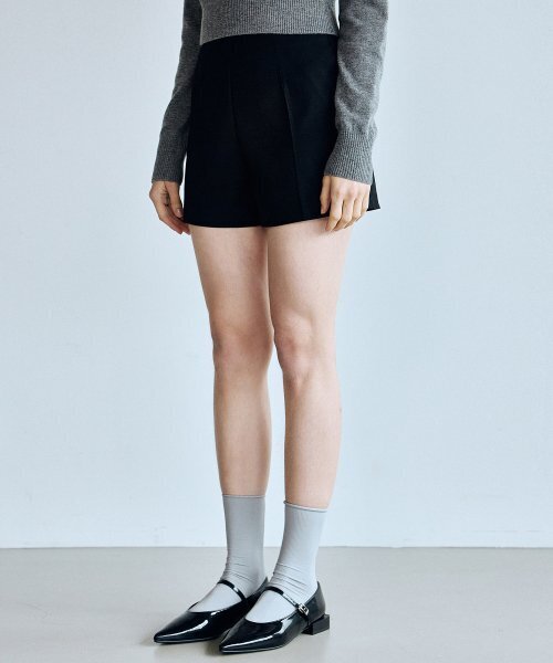 NICK&NICOLE(ニックアンドニコール)の「MICRO HALF PANTS_BLACK(その他パンツ・レディース・その他・SMALL/MEDIUM/LARGE)」の2枚目の写真