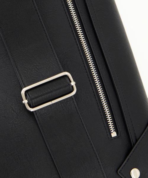 IUGAMAKARAS（イウガマカラス）の「Bumpy Buckle Holster Bag（ショルダーバッグ・レディース・その他・FREE）」の13枚目の写真