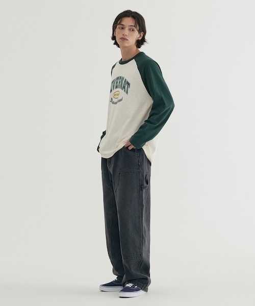 COVERNAT（カバーナット）の「[SOOBIN着用] RAGLAN ARCH LOGO LONG SLEEVE（Tシャツ/カットソー・メンズ・グリーン/ネイビー・X-LARGE/LARGE/MEDIUM/SMALL）」の4枚目の写真