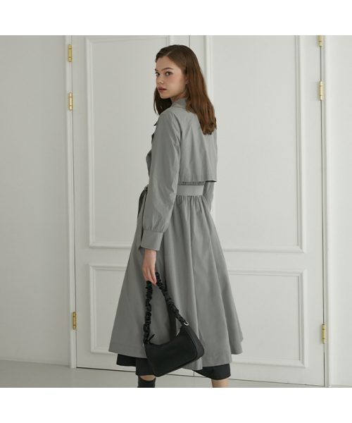 PLASTIC ISLAND(プラスティックアイランド)の「Flare Trench Coat PN3WC962(トレンチコート・レディース・グレー・SMALL/MEDIUM)」の3枚目の写真