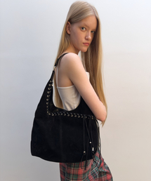 YEOMIMの「medium slash hobo bag (black)（ショルダーバッグ）」