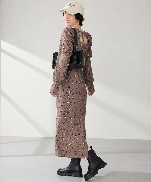 MISCH MASCH(ミッシュマッシュ)の「ダブルポケットボストンバッグ(ショルダーバッグ・レディース・ベージュ/ブラック・フリ-)」の7枚目の写真