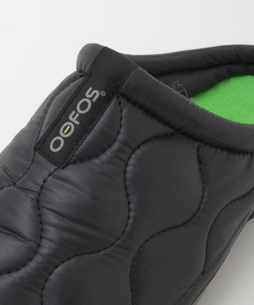OOFOS(ウーフォス)の「《WEB限定》【OOFOS/ウーフォス】Women’s OOcOOzie Thermo Mule_Black/Black(サンダル・レディース・ブラック・23/24/25)」の7枚目の写真