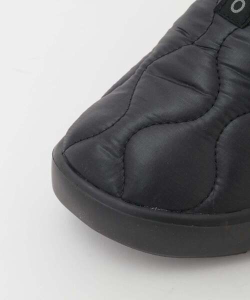 OOFOS(ウーフォス)の「《WEB限定》【OOFOS/ウーフォス】Women’s OOcOOzie Thermo Mule_Black/Black(サンダル・レディース・ブラック・23/24/25)」の8枚目の写真