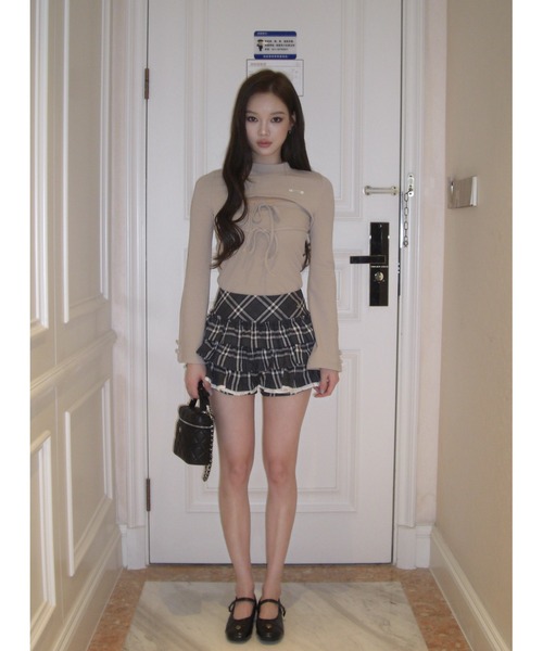 andwang(アンドワン)の「Charm Frill Culotte Mini Skirt(スカート・レディース・チェック/ベージュ/ブラック・MEDIUM/SMALL)」の10枚目の写真